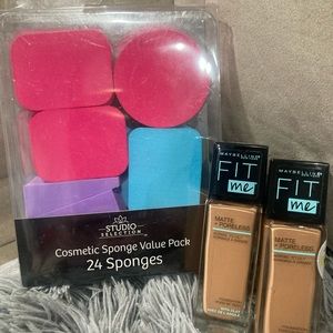 2 Maybelline Fit Me #322 with 24 sponges
